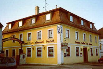 Das Hausbild des Hotel & Brauereigasthof aus den 80er Jahren | © Frankenhotel Drei Kronen Memmelsdorf GmbH