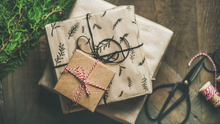 Bunt verpackte Geschenke zu Weihnachten | © Frankenhotel Drei Kronen Memmelsdorf GmbH